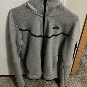 Grey nike tech